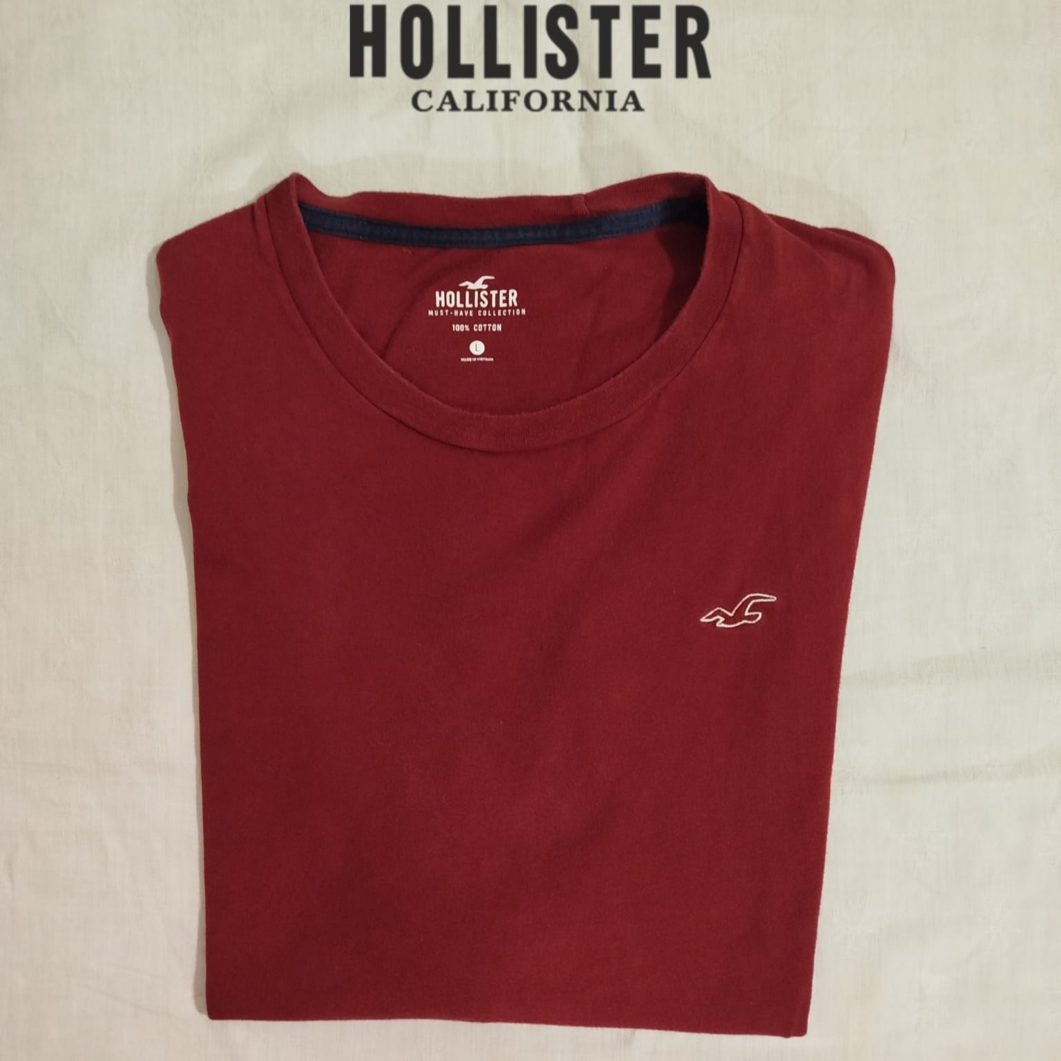 t-shirt Hollister Taglia L Bordeaux